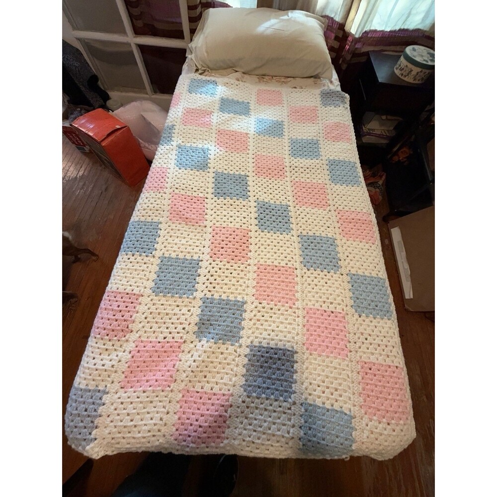 VTG Pastel Baby Afghan Blue Pink White Granny Squares 76X46